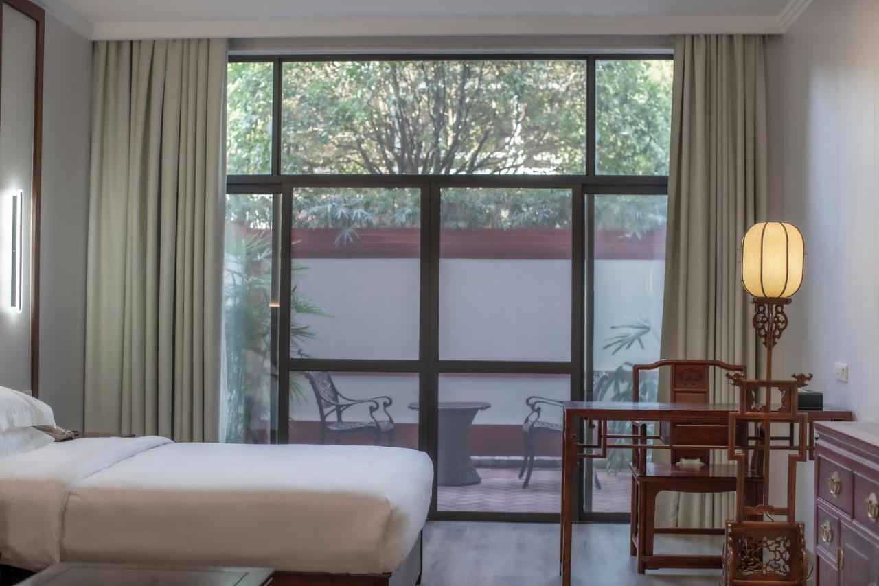 Guilin Yi Characteristic Hotel Coltd מראה חיצוני תמונה
