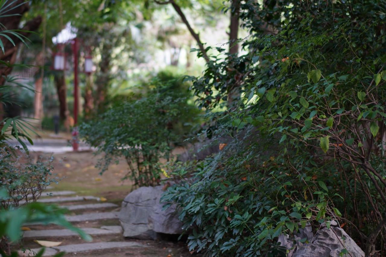 Guilin Yi Characteristic Hotel Coltd מראה חיצוני תמונה