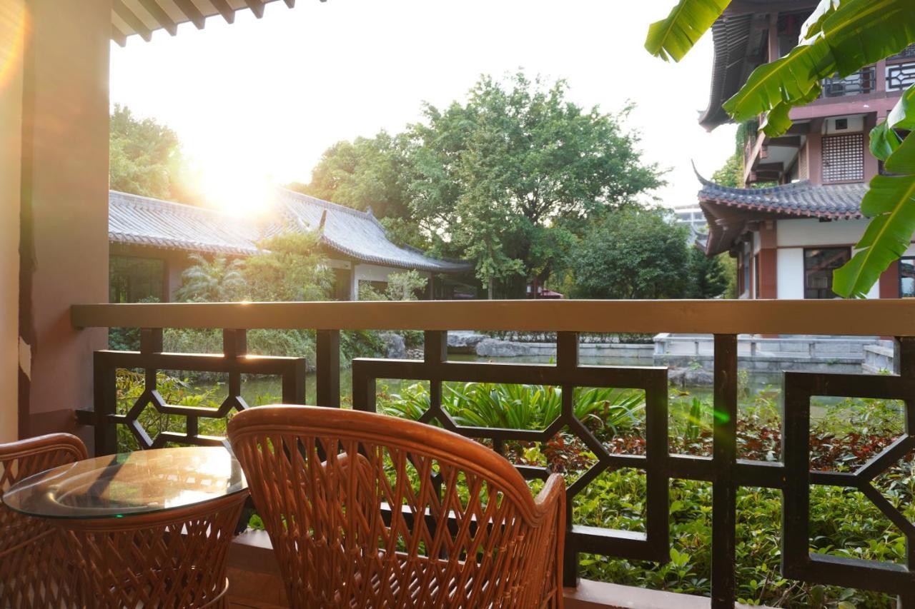 Guilin Yi Characteristic Hotel Coltd מראה חיצוני תמונה