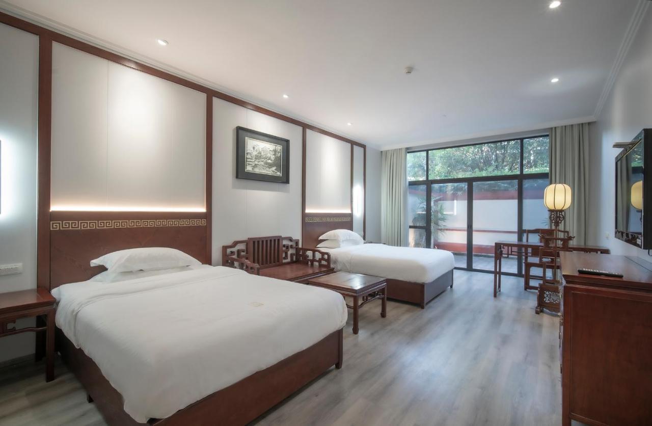 Guilin Yi Characteristic Hotel Coltd מראה חיצוני תמונה