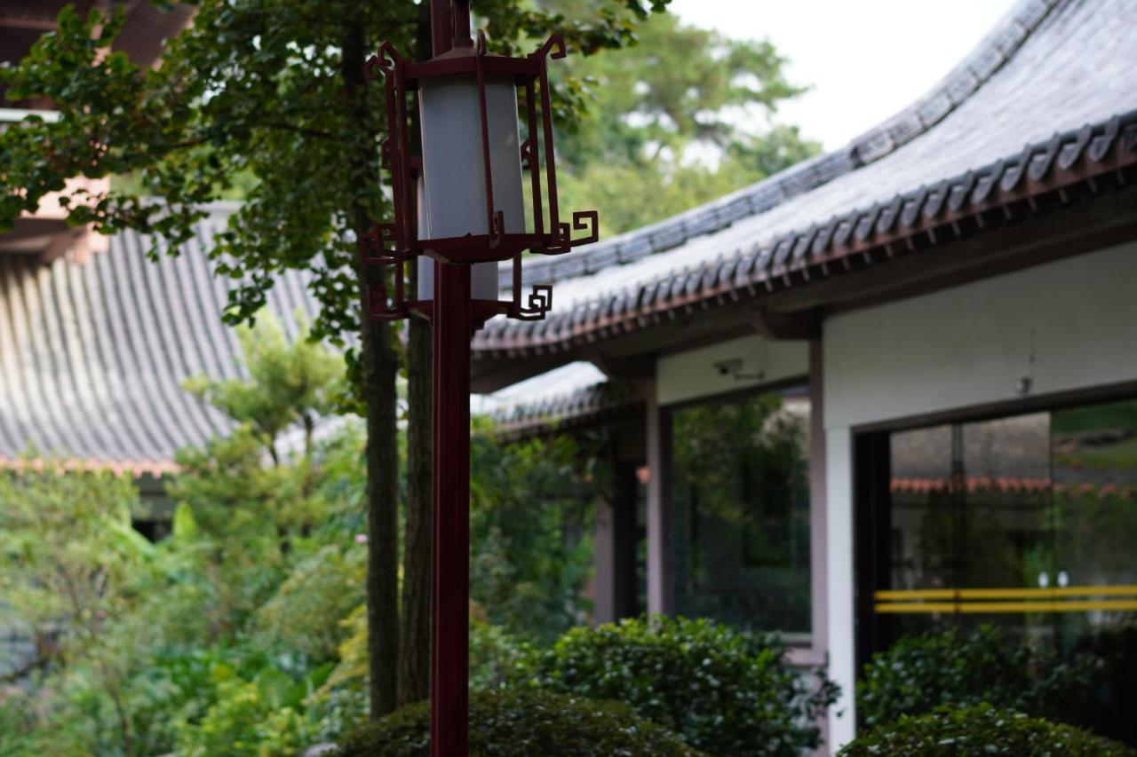 Guilin Yi Characteristic Hotel Coltd מראה חיצוני תמונה