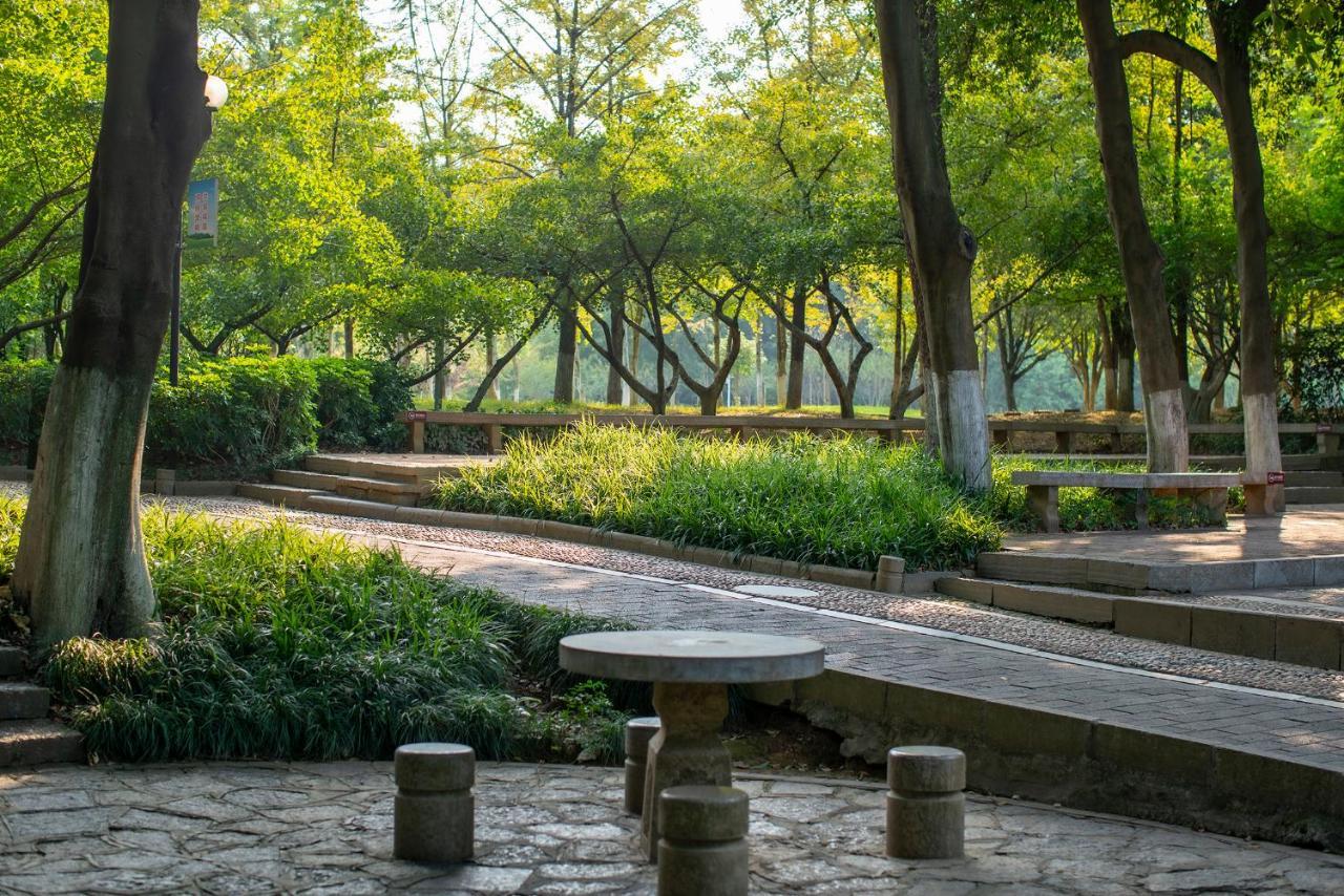 Guilin Yi Characteristic Hotel Coltd מראה חיצוני תמונה