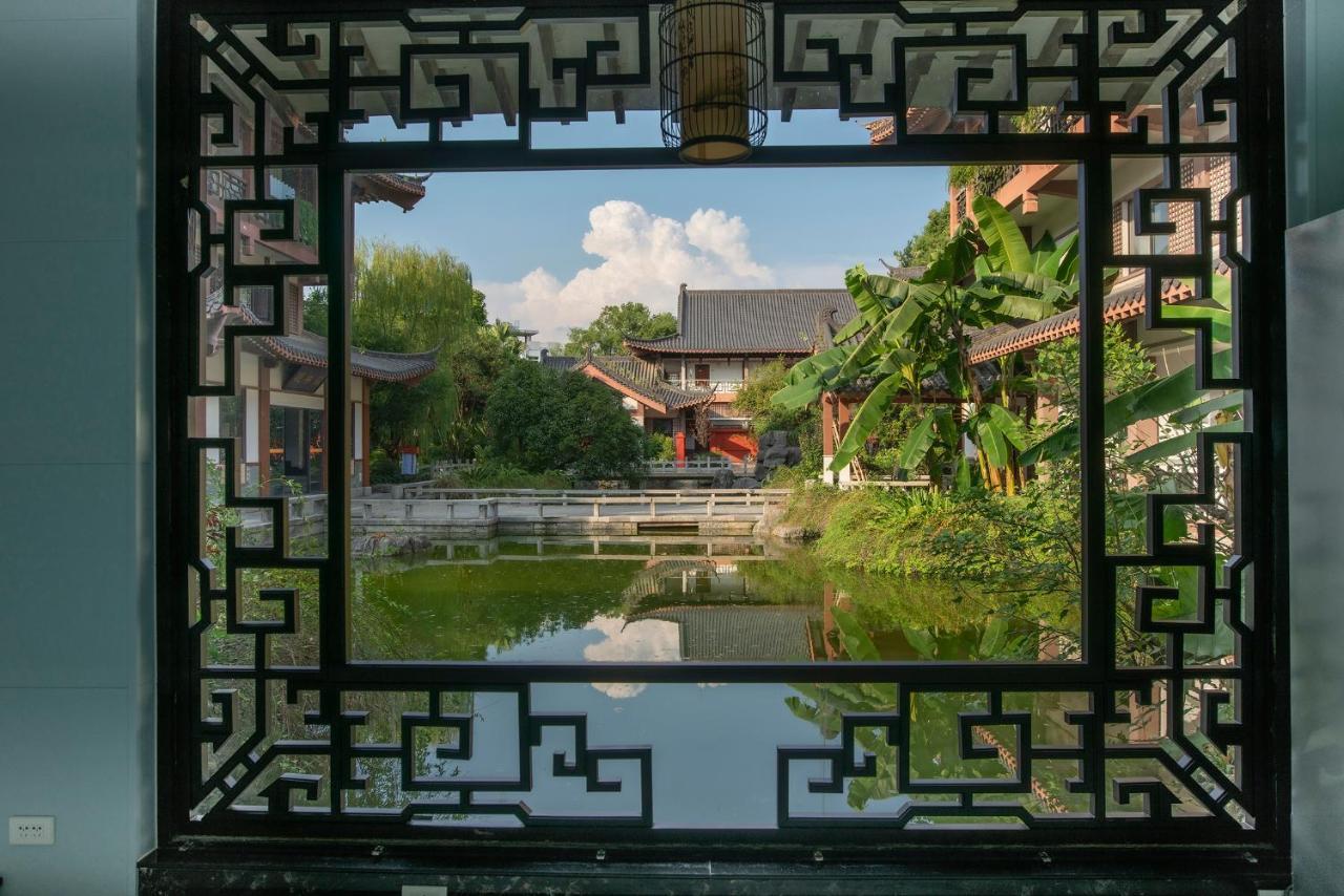 Guilin Yi Characteristic Hotel Coltd מראה חיצוני תמונה