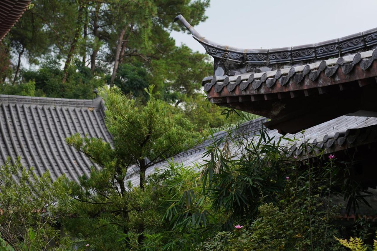 Guilin Yi Characteristic Hotel Coltd מראה חיצוני תמונה