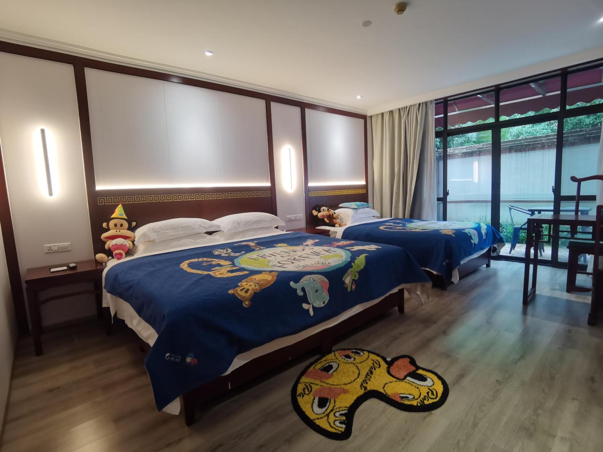 Guilin Yi Characteristic Hotel Coltd מראה חיצוני תמונה