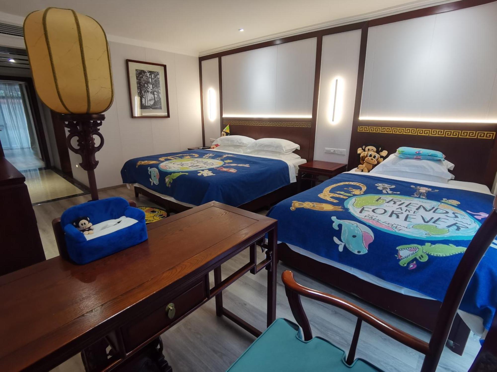 Guilin Yi Characteristic Hotel Coltd מראה חיצוני תמונה